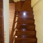 scari din lemn pe vanguri