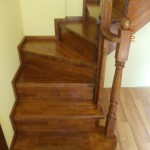 scari din lemn pe vanguri