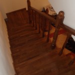 scari din lemn pe metal