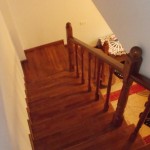 scari din lemn pe metal