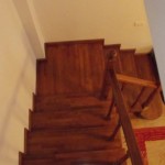 scari din lemn pe metal