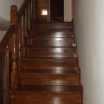 scari din lemn pe metal