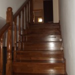 scari din lemn pe metal