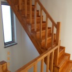 scari din lemn pe vanguri