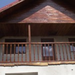 balustrada din lemn exterioara