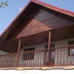 balustrada din lemn exterioara