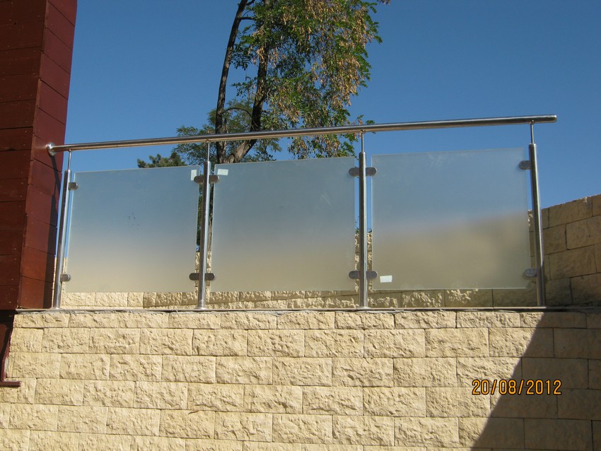 Balustrada exterioara sticla si inox